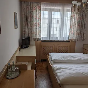 Neuwirt Hotel